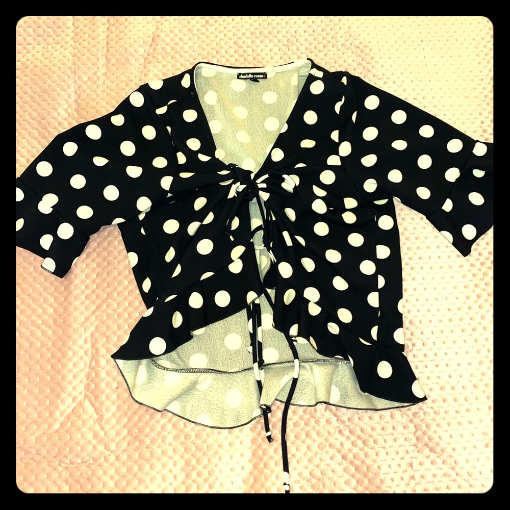 Polka-doted tied dress shirt